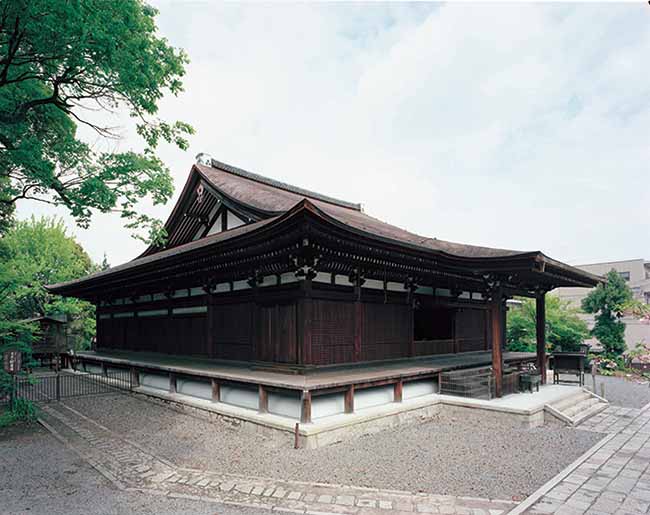 大報恩寺 外観
国宝　千手観音菩薩坐像
奈良時代・8世紀　大阪・葛井寺蔵